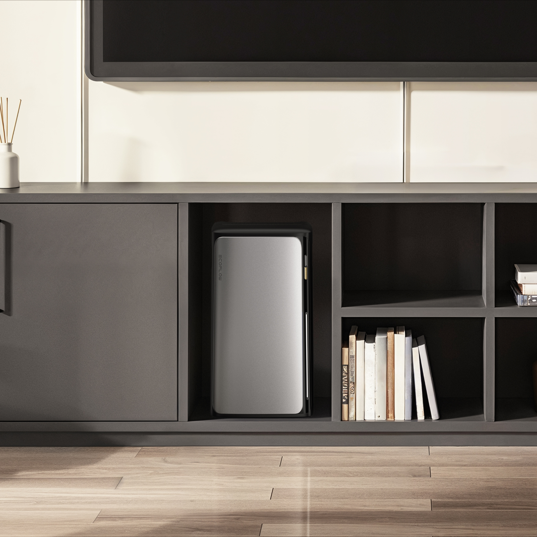 EcoFlow STREAM Ultra 800W Microinverter and Battery 1.92 kWh with 4 MPPT